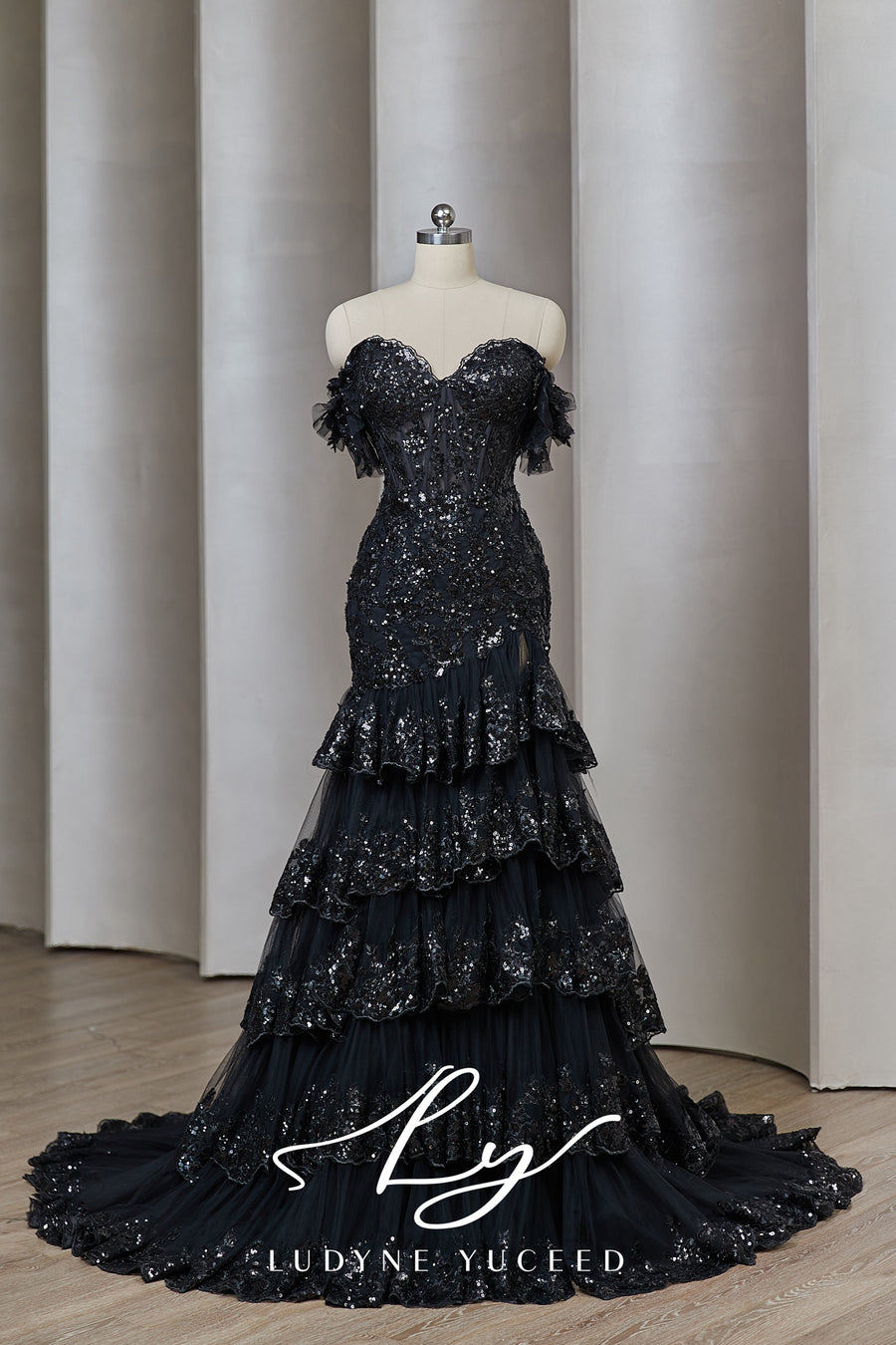 Vestido de novia de organza floral 3D sin tirantes con mangas desmontables