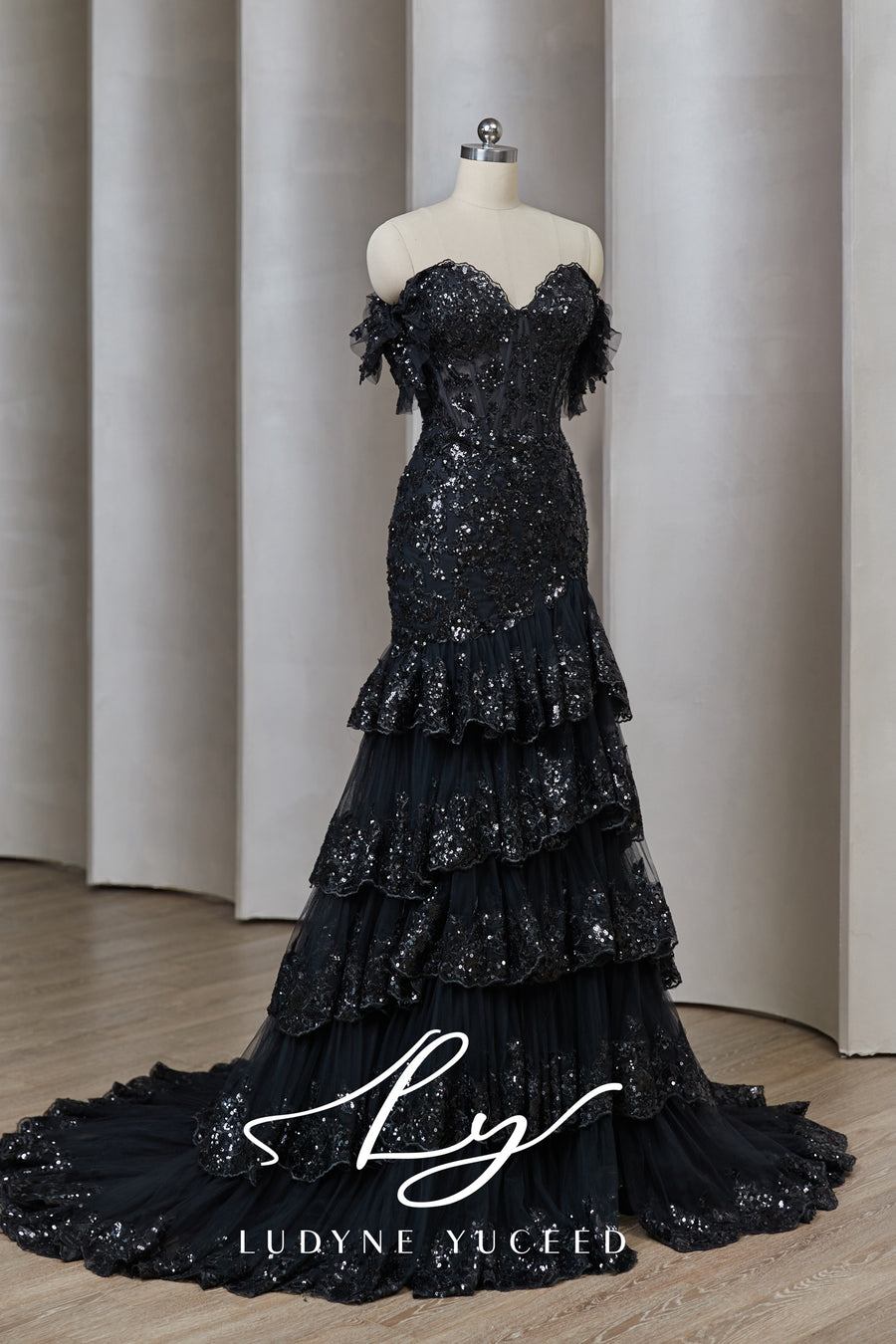 Vestido de novia de organza floral 3D sin tirantes con mangas desmontables