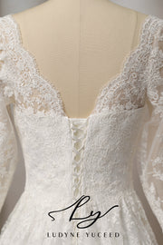 Vestido de novia de organza floral 3D sin tirantes con mangas desmontables
