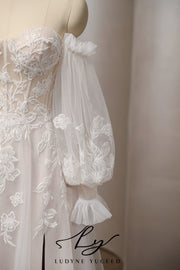 Vestido de novia de organza floral 3D sin tirantes con mangas desmontables