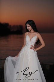Vestido de novia de organza floral 3D sin tirantes con mangas desmontables