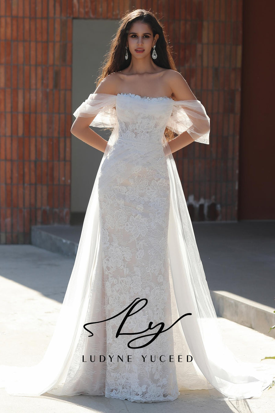 Vestido de novia de organza floral 3D sin tirantes con mangas desmontables