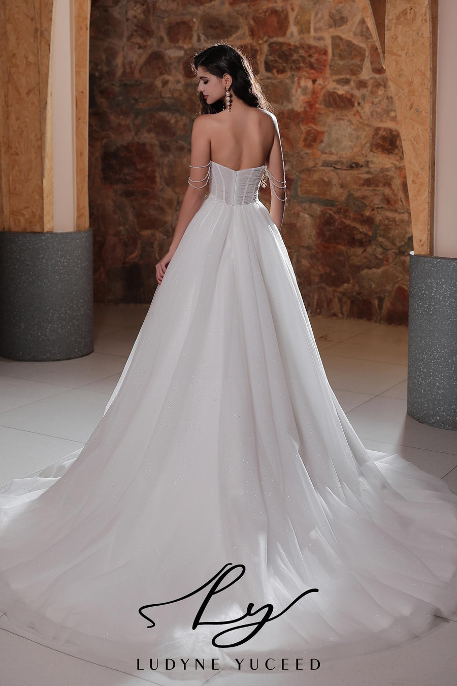 Vestido de novia de organza floral 3D sin tirantes con mangas desmontables