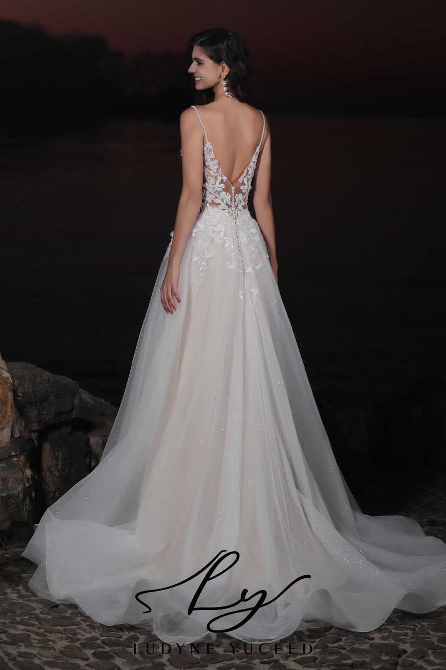 Vestido de novia de organza floral 3D sin tirantes con mangas desmontables