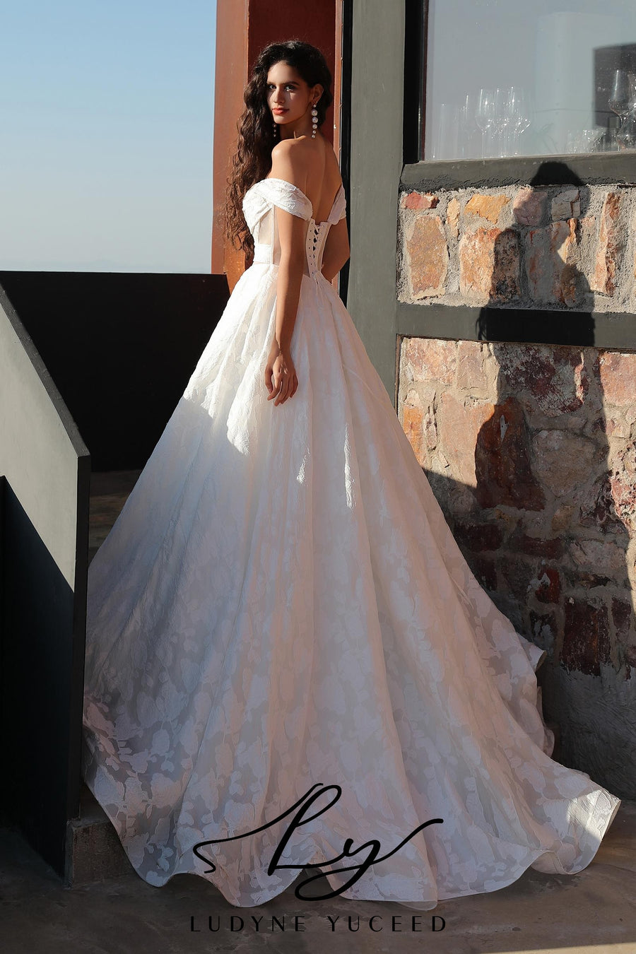 Vestido de novia de organza floral 3D sin tirantes con mangas desmontables