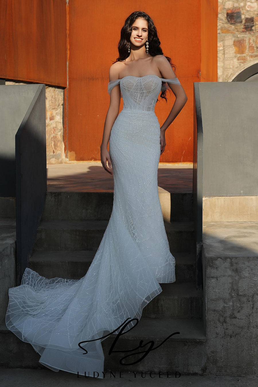 Vestido de novia de organza floral 3D sin tirantes con mangas desmontables