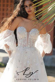 Vestido de novia de organza floral 3D sin tirantes con mangas desmontables