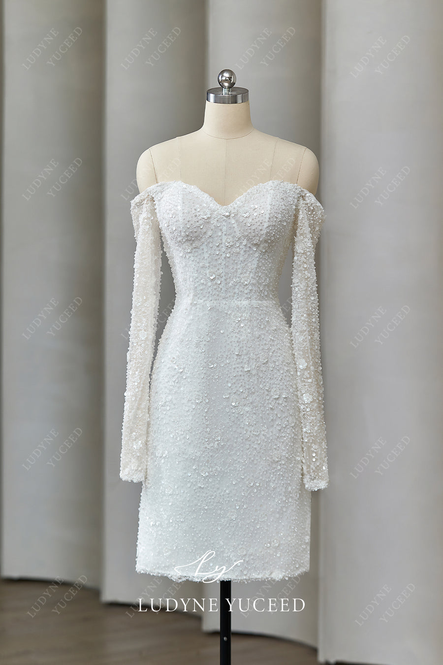 Sweetheart Neck Long Sleeve Sequined Sheath Short Wedding Dress