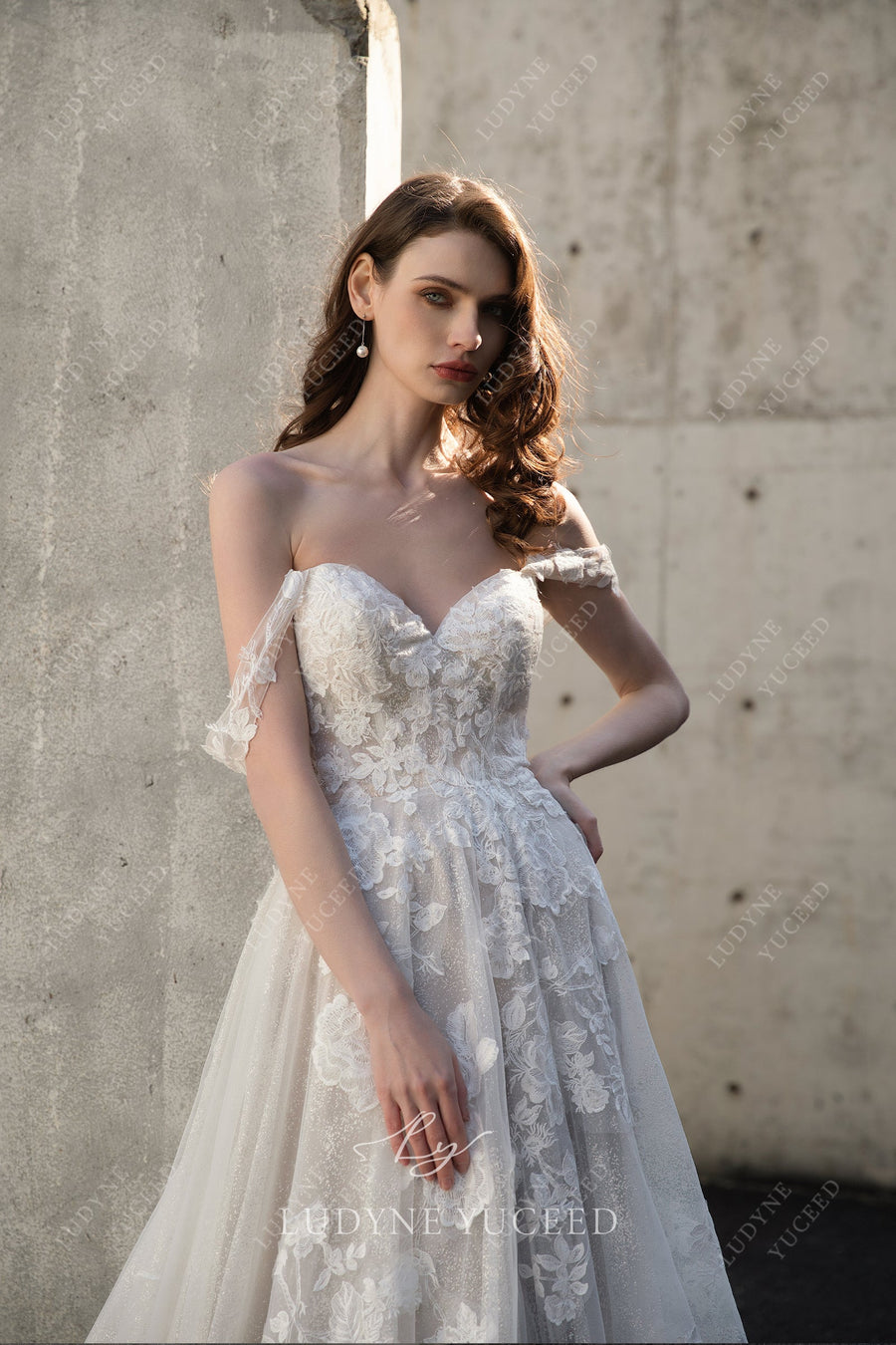 In Stock|Enchanting Off The Shoulder A-Line Lace Tulle Wedding Dress