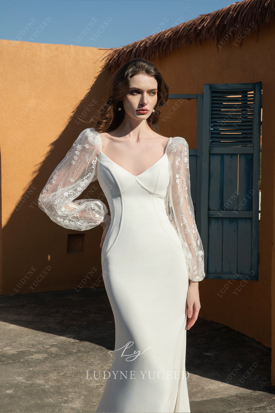 Crepe V-Neck Sexy Exposed Boning Spaghetti Straps Wedding Dress