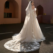 Two-Tiered Layer With 3d Lace Flower Detail Veil