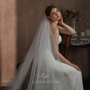 Fancy Shimmery Lace Single Layer Bridal Veil