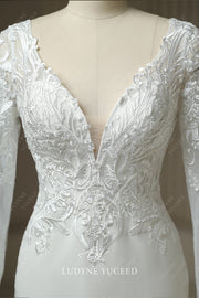 V-Neck Long Sleeve Sheath Appliqué Chapel Train Wedding Dress