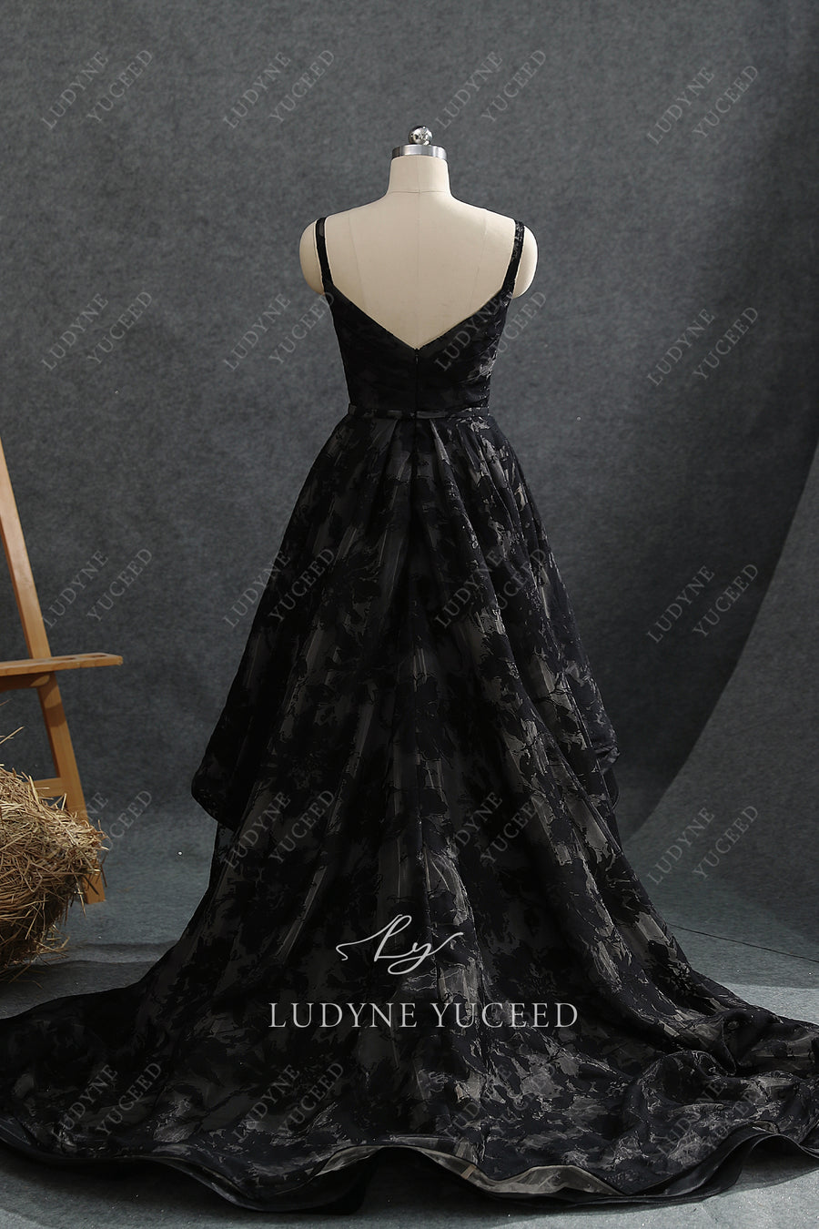 V-Neck Black High Low Organza Spaghetti Straps Wedding Dress