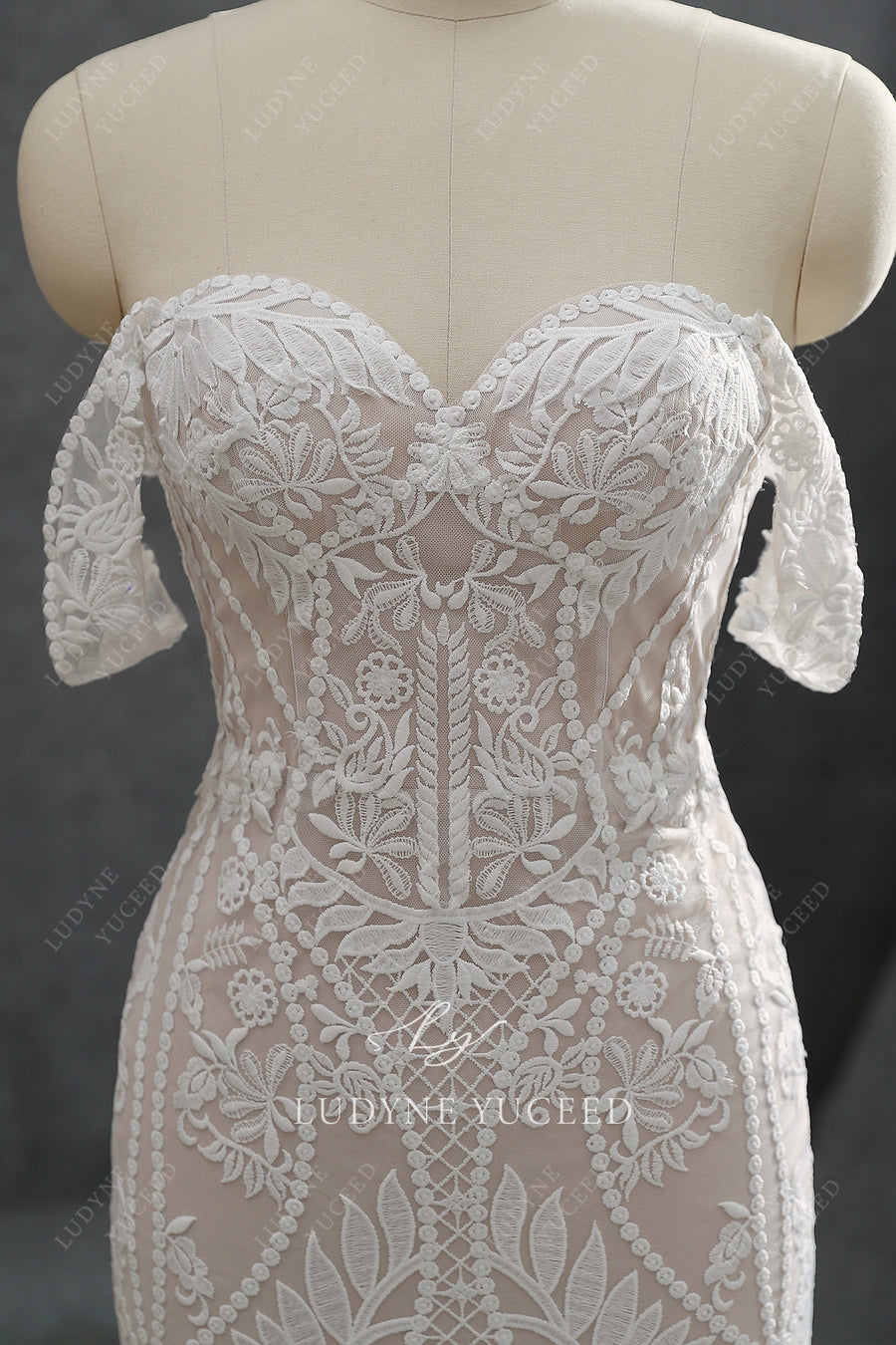 In Stock|Boho Chic Lace Fit And Flare Wedding Dress