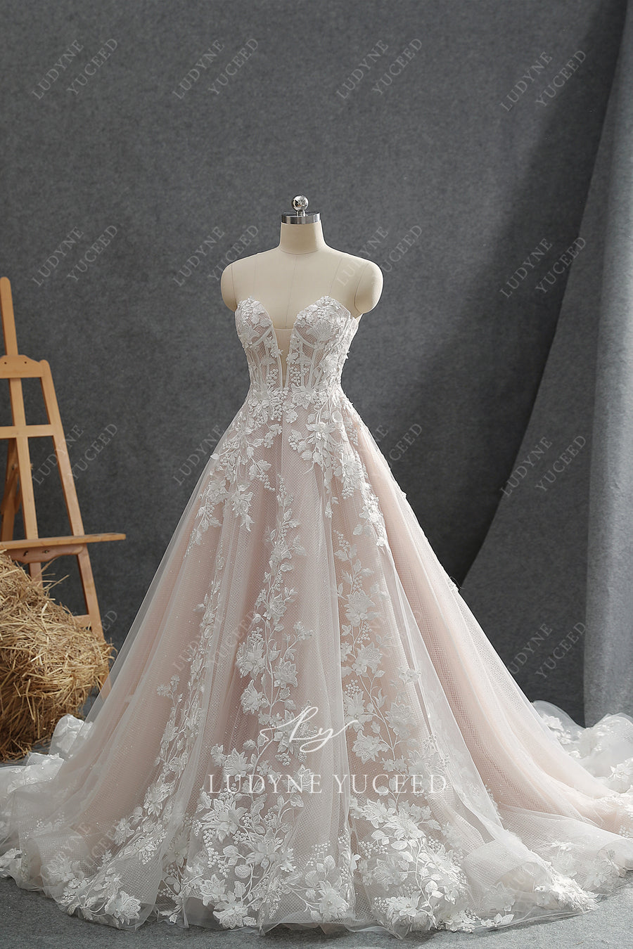 Plunging Sweetheart Floral Detachable Long Sleeves Wedding Dress