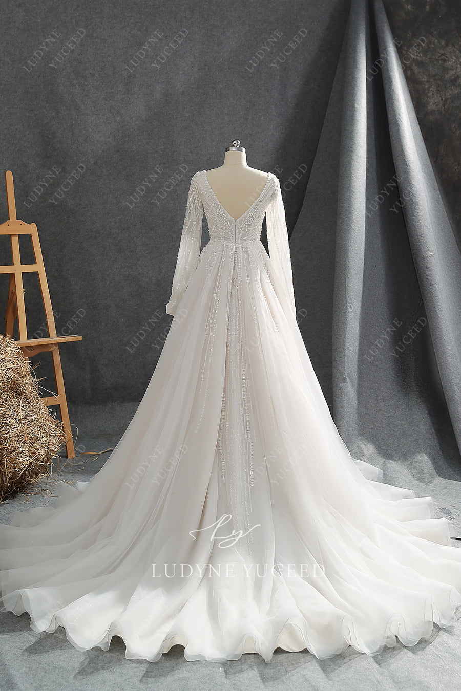 Long Sleeve Lace A-Line V-Neck Wedding Dress