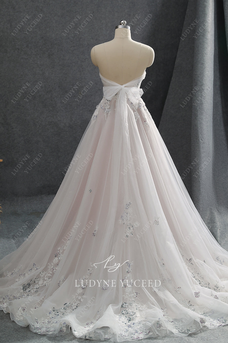 In Stock|Fairytale Floral Lace A-line Bridal Gown