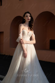 Romantic Tulle Floral Lace A-line Wedding Dress