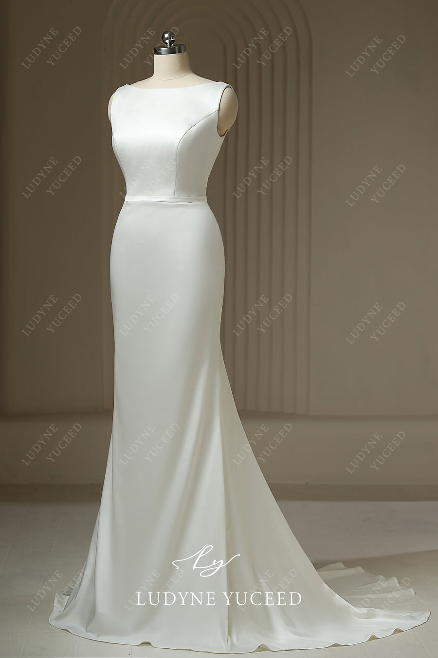 Simple Sleeveless Sheath Court Train Wedding Dress