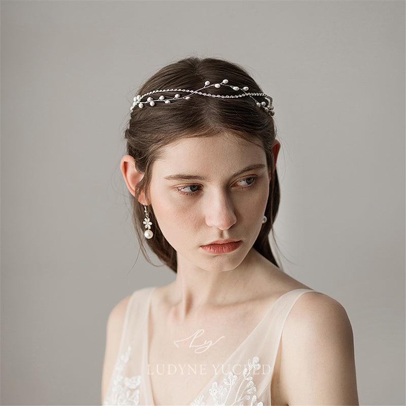 Beautiful Pearl And Diamond Bridal Headpiece