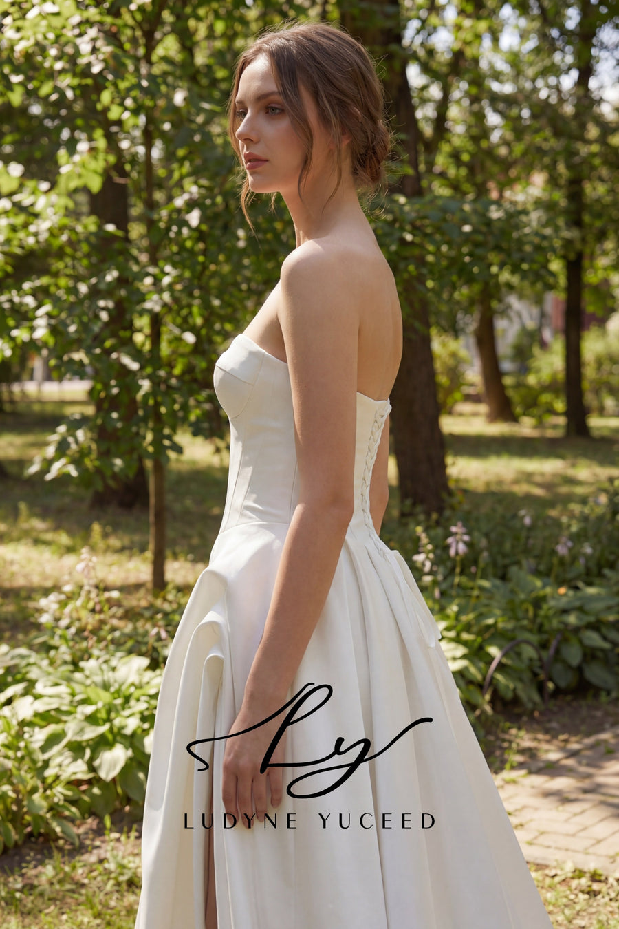 Vestido de novia de organza floral 3D sin tirantes con mangas desmontables