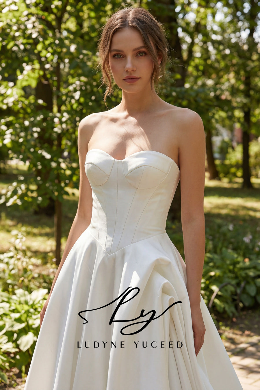 Vestido de novia de organza floral 3D sin tirantes con mangas desmontables