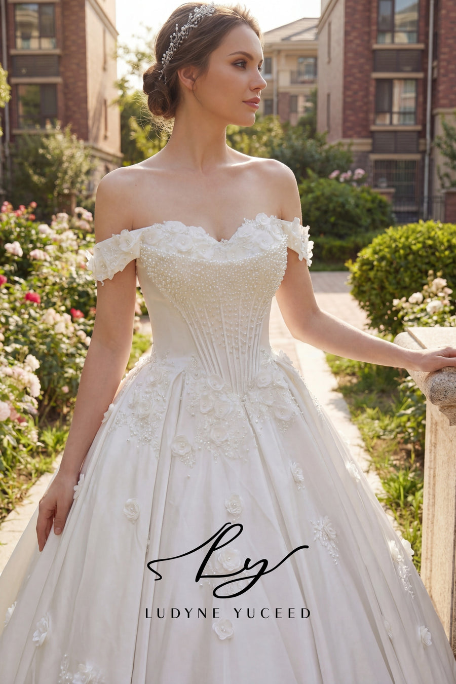 Abito da sposa a-line senza spalline in organza floreale 3D con maniche staccabili