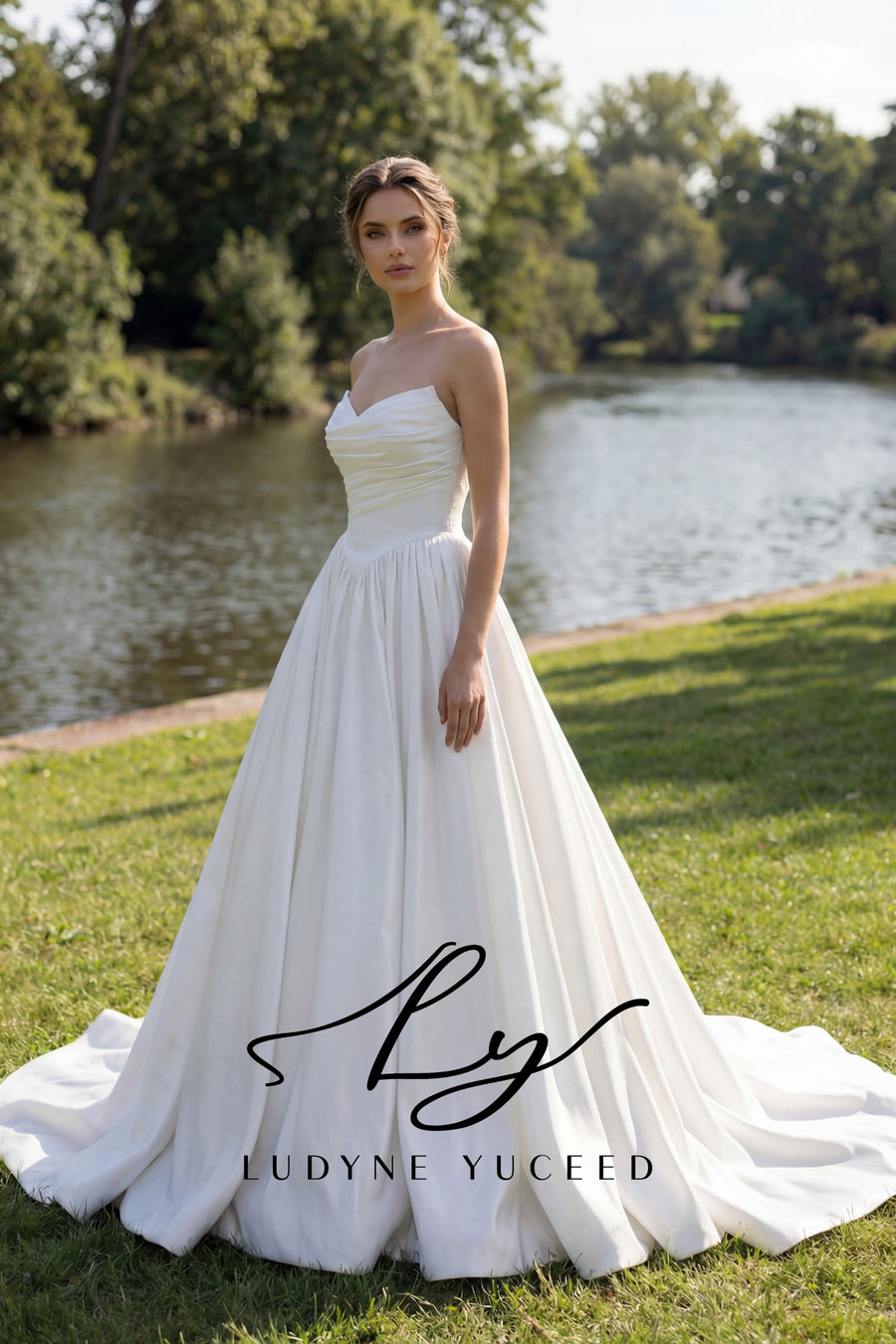 Abito da sposa a-line senza spalline in organza floreale 3D con maniche staccabili