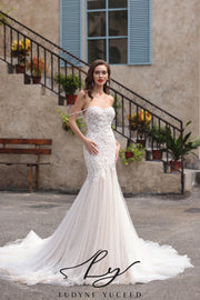 Vestido de novia de organza floral 3D sin tirantes con mangas desmontables