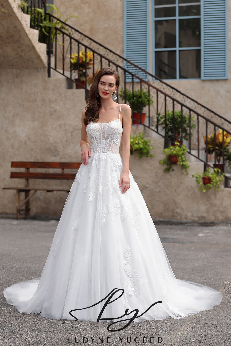 Abito da sposa a-line senza spalline in organza floreale 3D con maniche staccabili