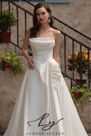 Vestido de novia de organza floral 3D sin tirantes con mangas desmontables