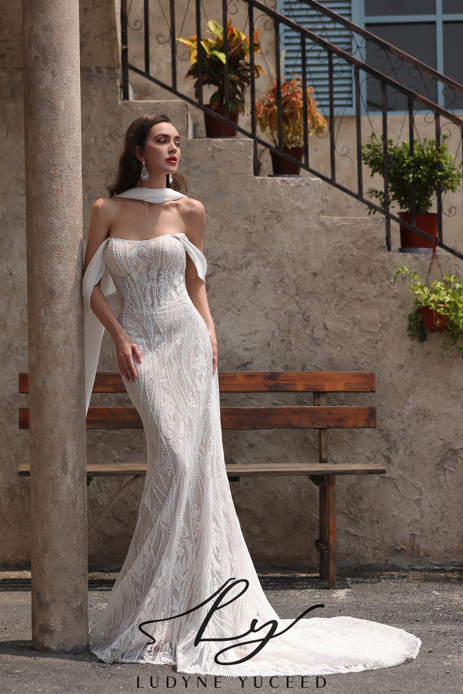 Vestido de novia de organza floral 3D sin tirantes con mangas desmontables