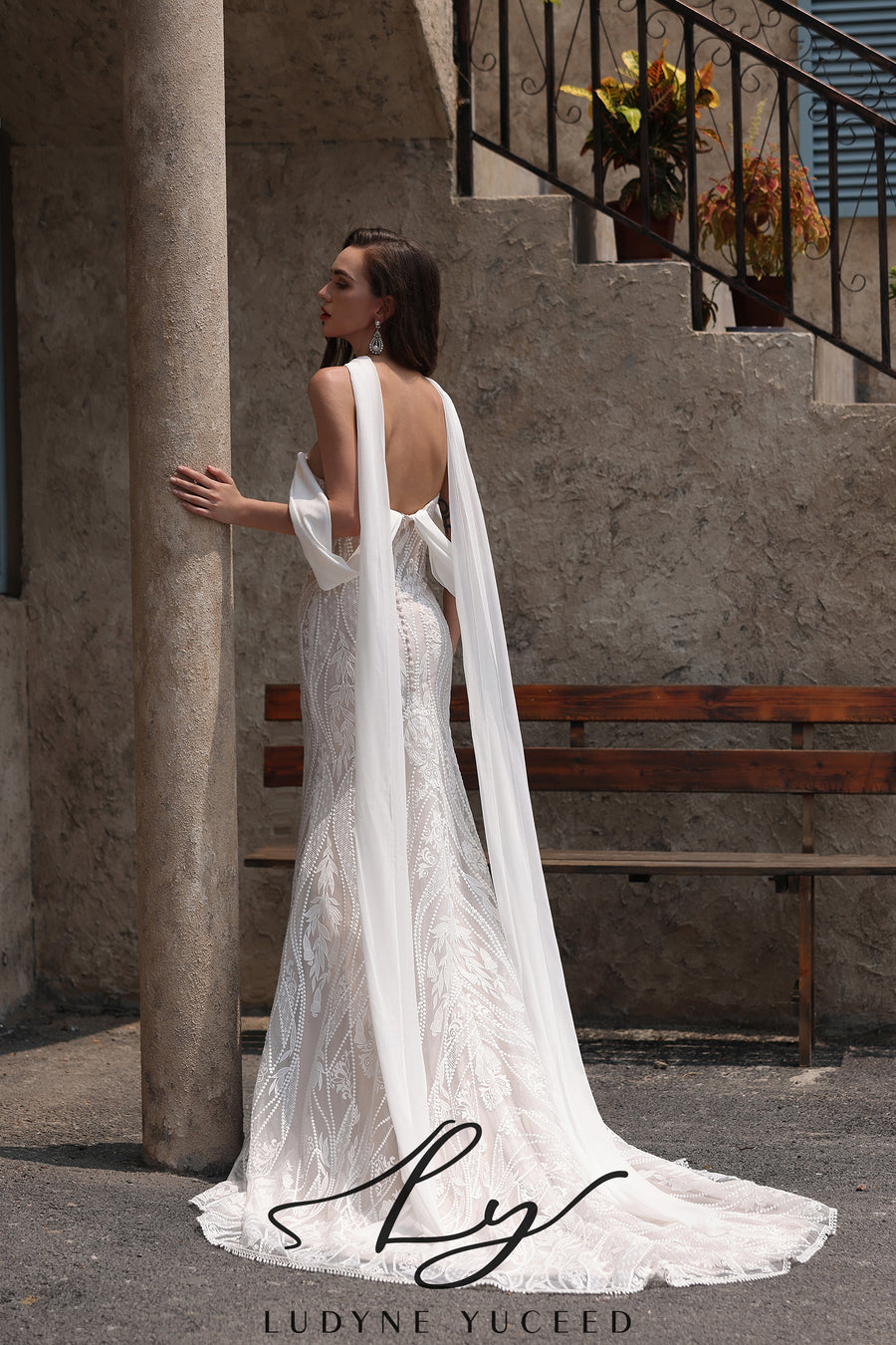 Vestido de novia de organza floral 3D sin tirantes con mangas desmontables