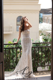Vestido de novia de organza floral 3D sin tirantes con mangas desmontables