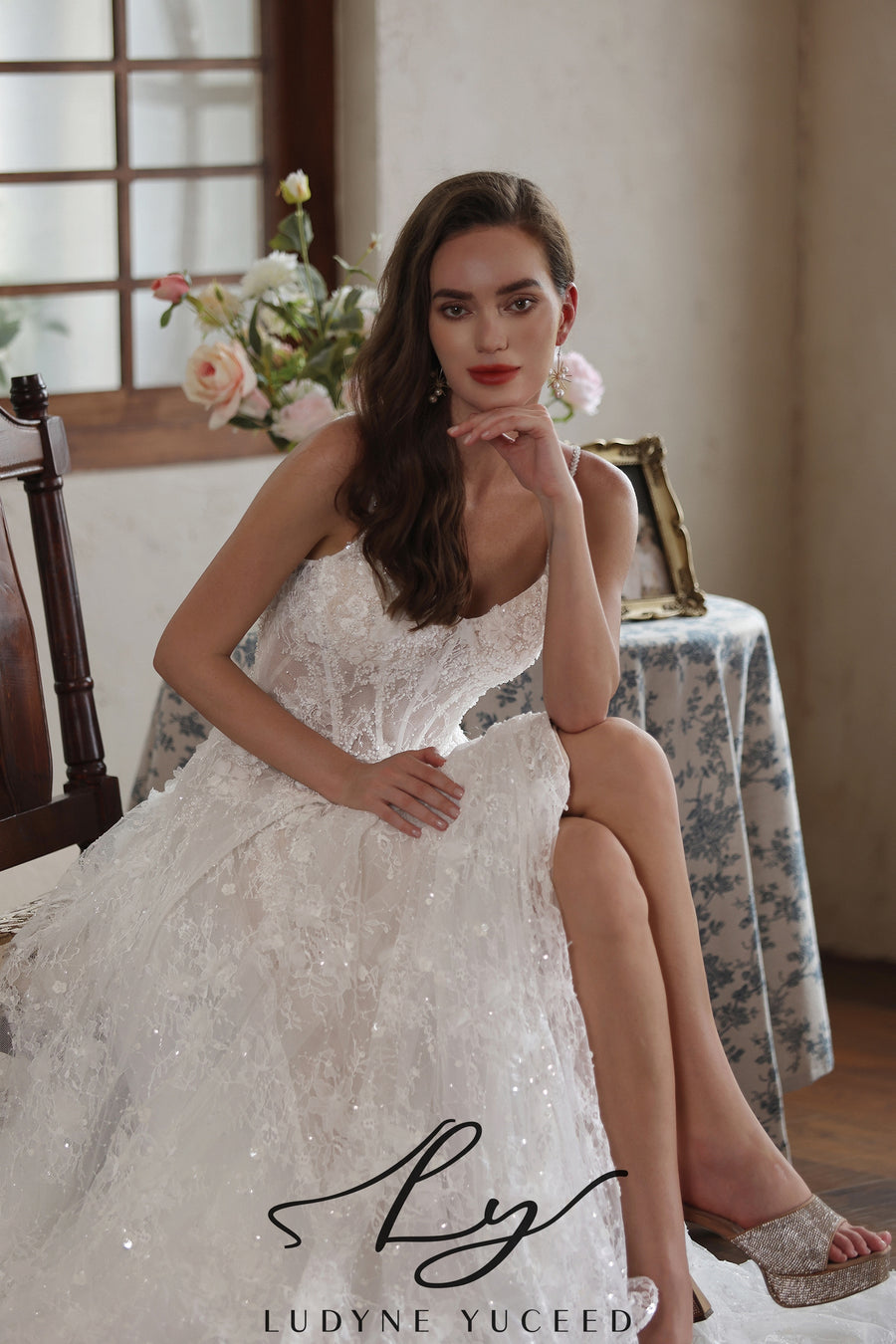 Abito da sposa a-line senza spalline in organza floreale 3D con maniche staccabili