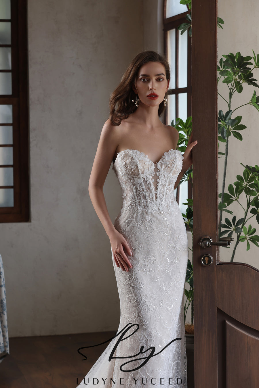 Abito da sposa a-line senza spalline in organza floreale 3D con maniche staccabili