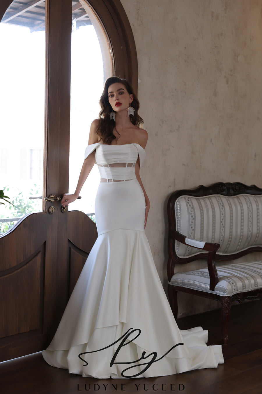 Abito da sposa a-line senza spalline in organza floreale 3D con maniche staccabili