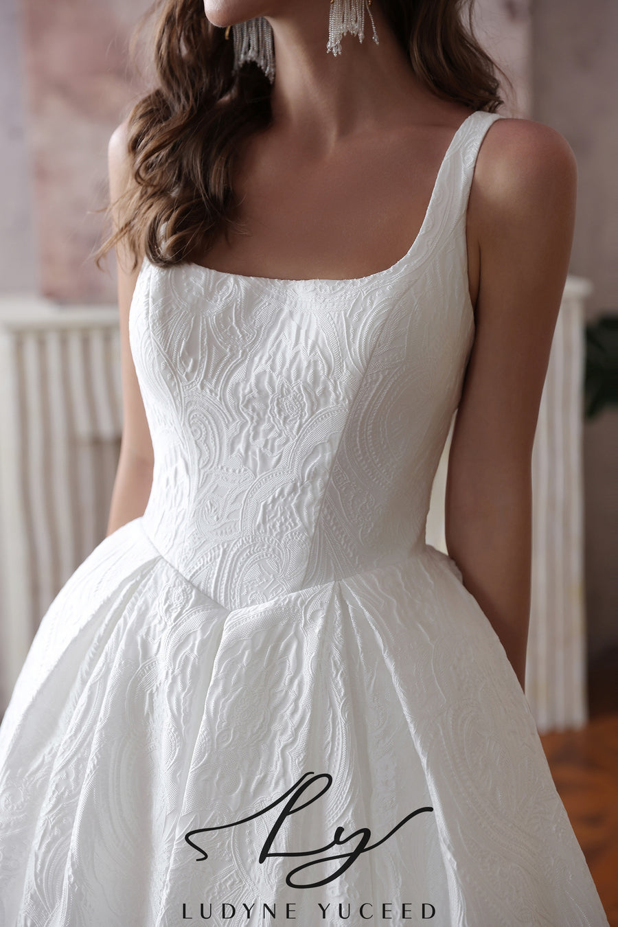 Abito da sposa a-line senza spalline in organza floreale 3D con maniche staccabili