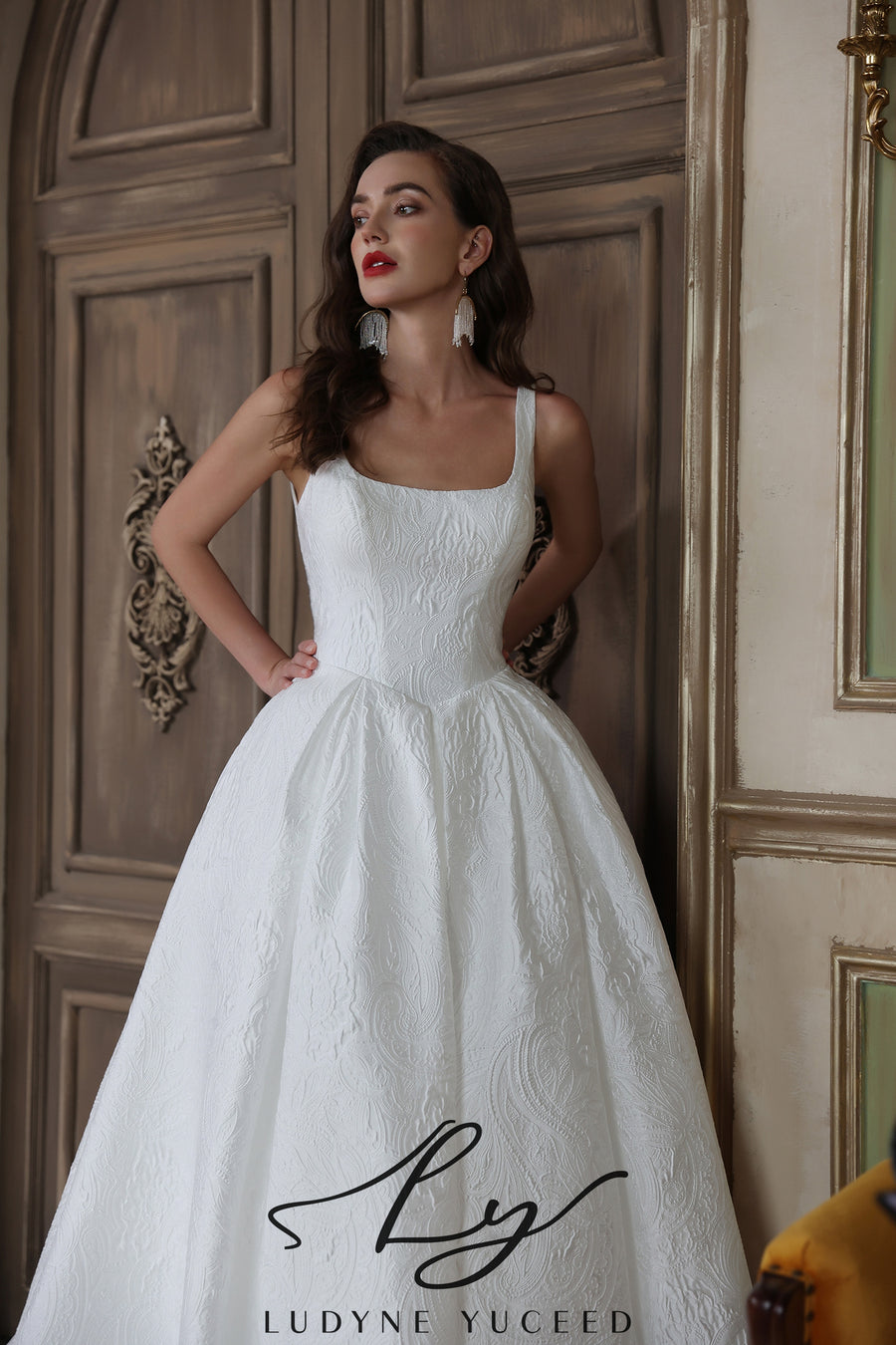 Abito da sposa a-line senza spalline in organza floreale 3D con maniche staccabili