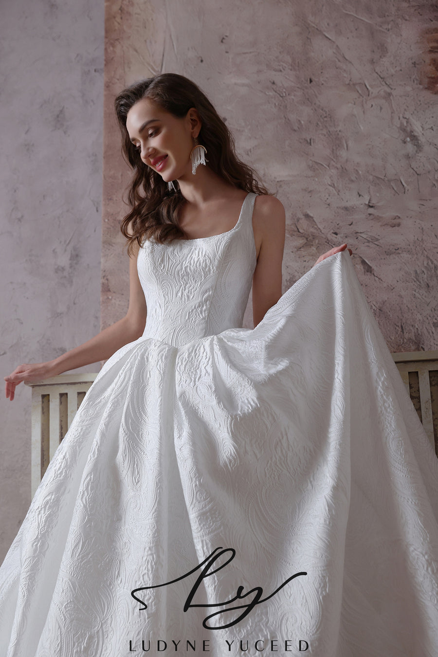 Abito da sposa a-line senza spalline in organza floreale 3D con maniche staccabili