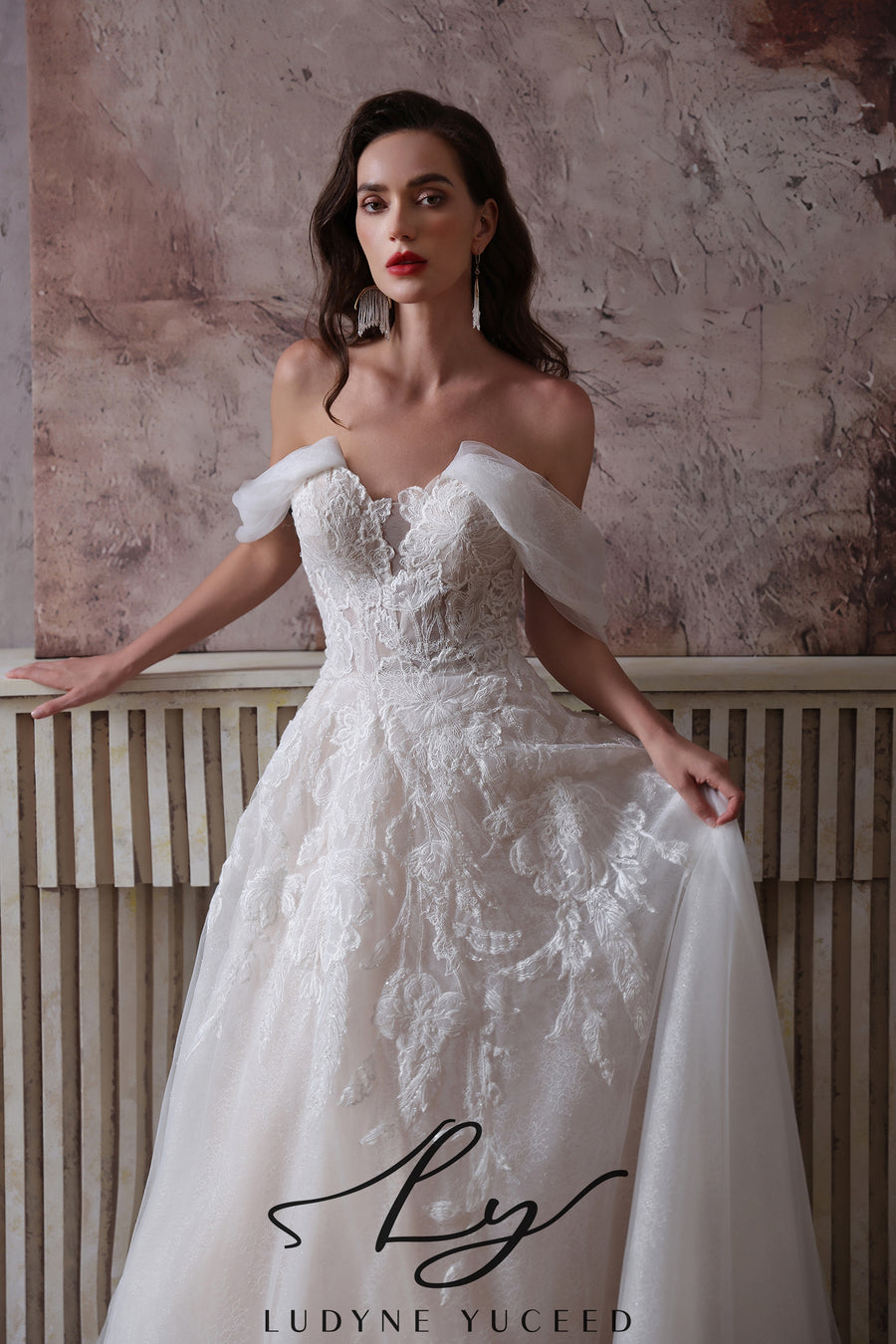 Abito da sposa a-line senza spalline in organza floreale 3D con maniche staccabili