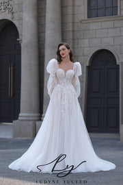 Vestido de novia de organza floral 3D sin tirantes con mangas desmontables