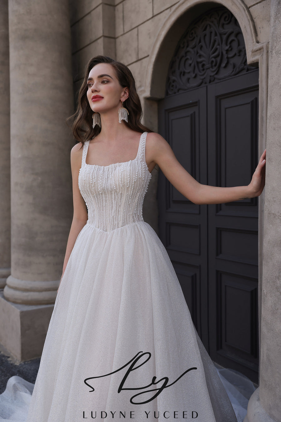 Abito da sposa a-line senza spalline in organza floreale 3D con maniche staccabili