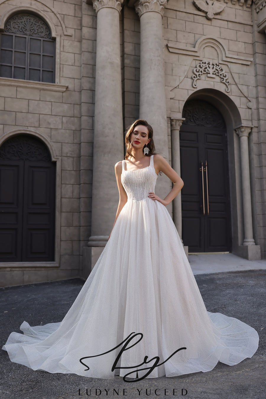 Abito da sposa a-line senza spalline in organza floreale 3D con maniche staccabili