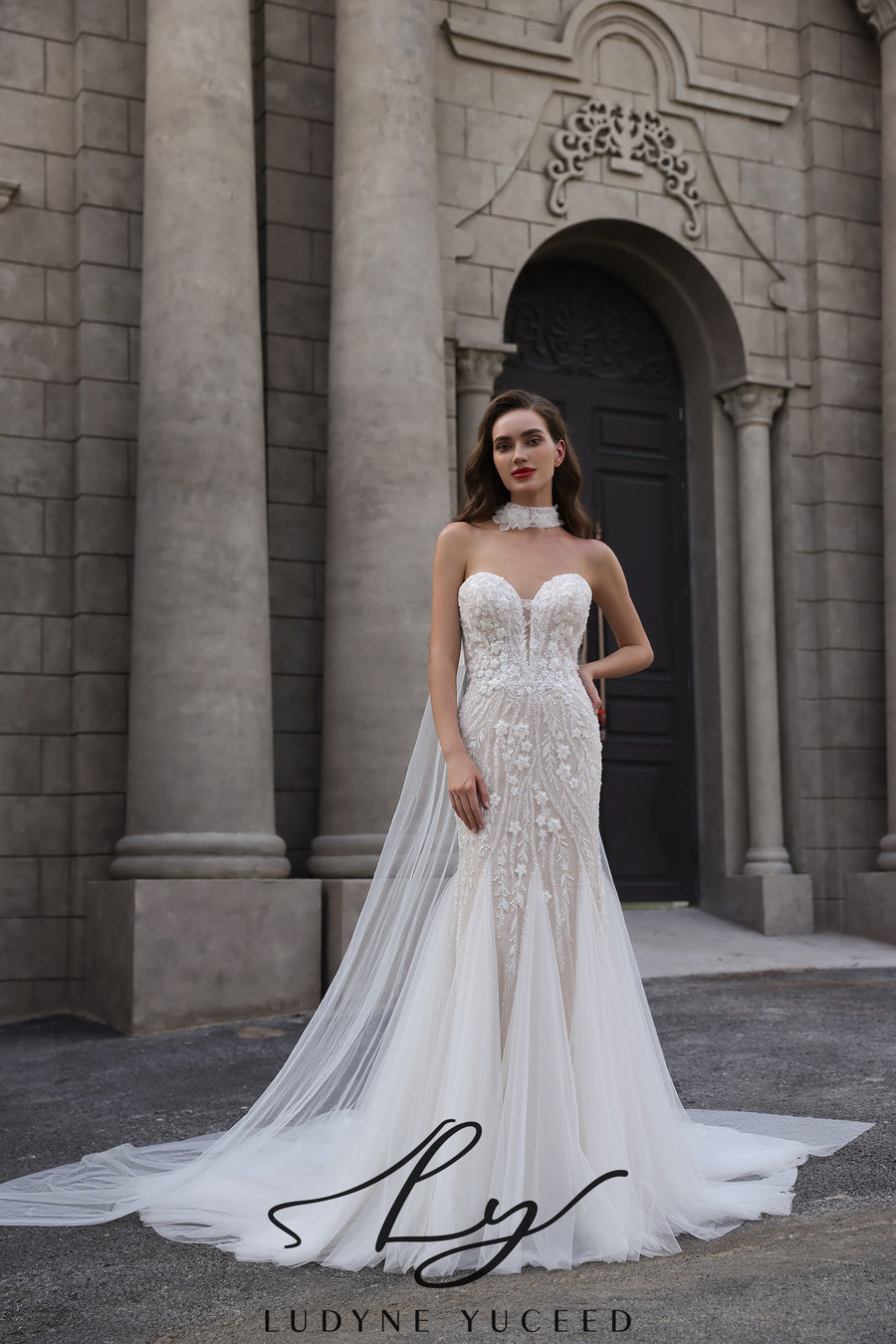 Vestido de novia de organza floral 3D sin tirantes con mangas desmontables