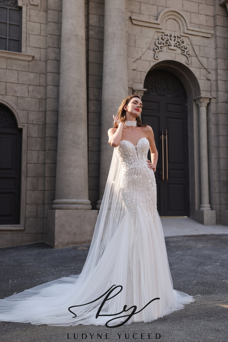 Vestido de novia de organza floral 3D sin tirantes con mangas desmontables