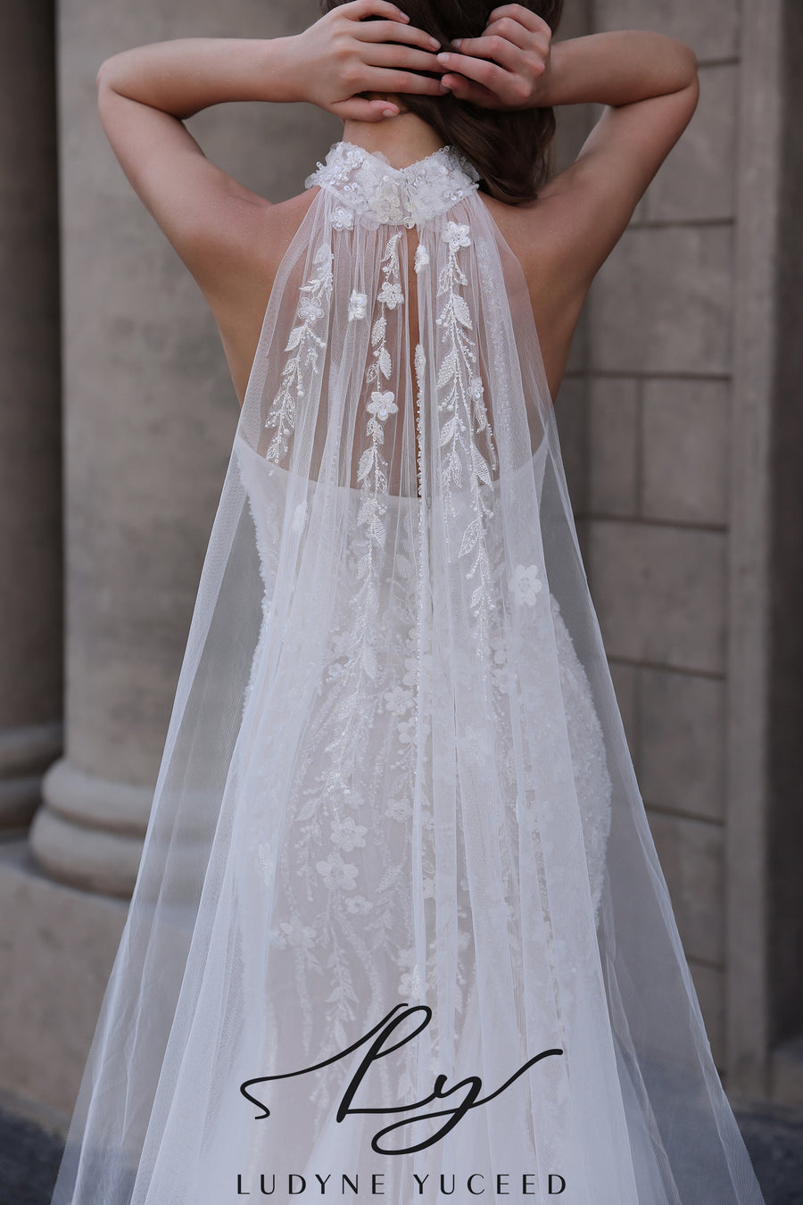 Vestido de novia de organza floral 3D sin tirantes con mangas desmontables