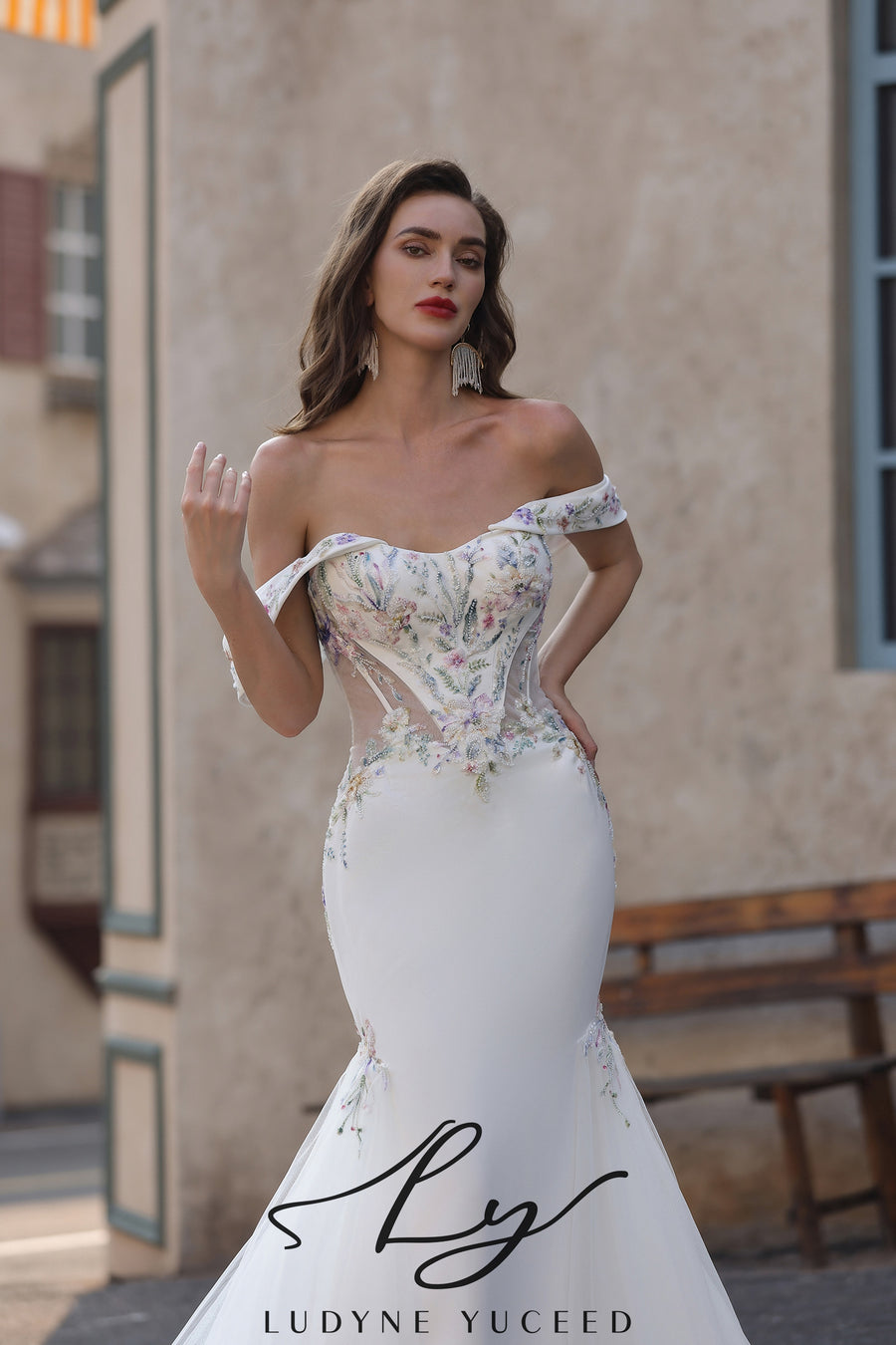Abito da sposa a-line senza spalline in organza floreale 3D con maniche staccabili