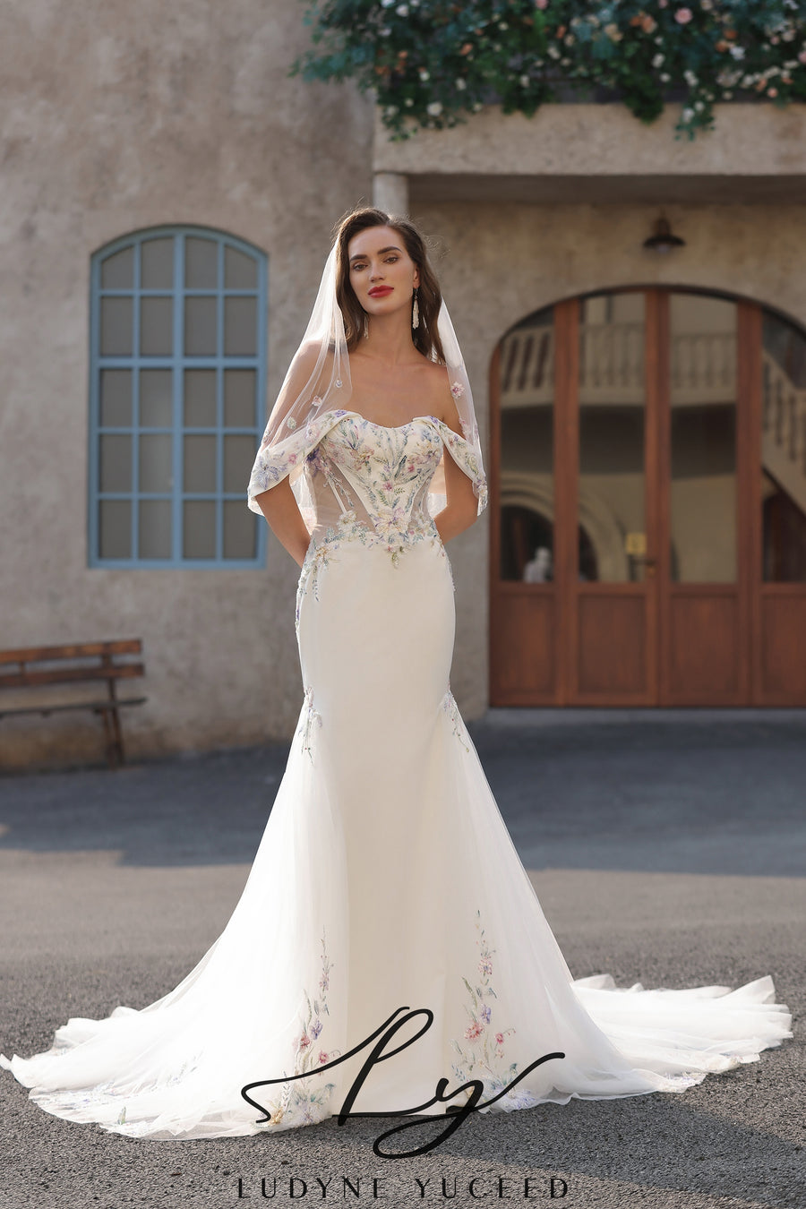 Abito da sposa a-line senza spalline in organza floreale 3D con maniche staccabili